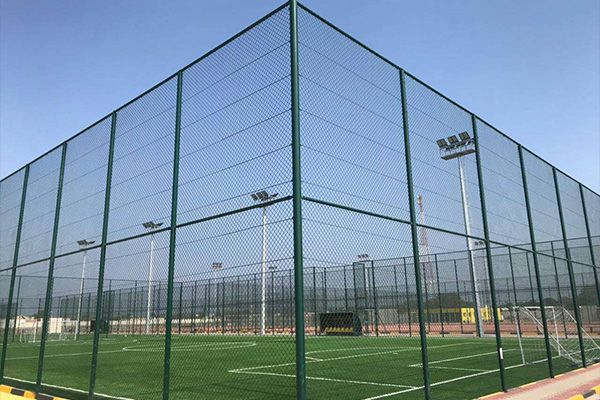 必发照明1000W投光灯用在迪拜的球场项目